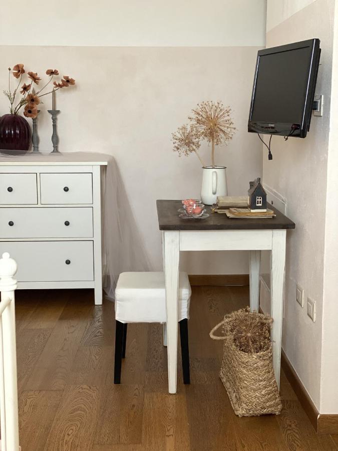 דולו B&B Melloni Street מראה חיצוני תמונה