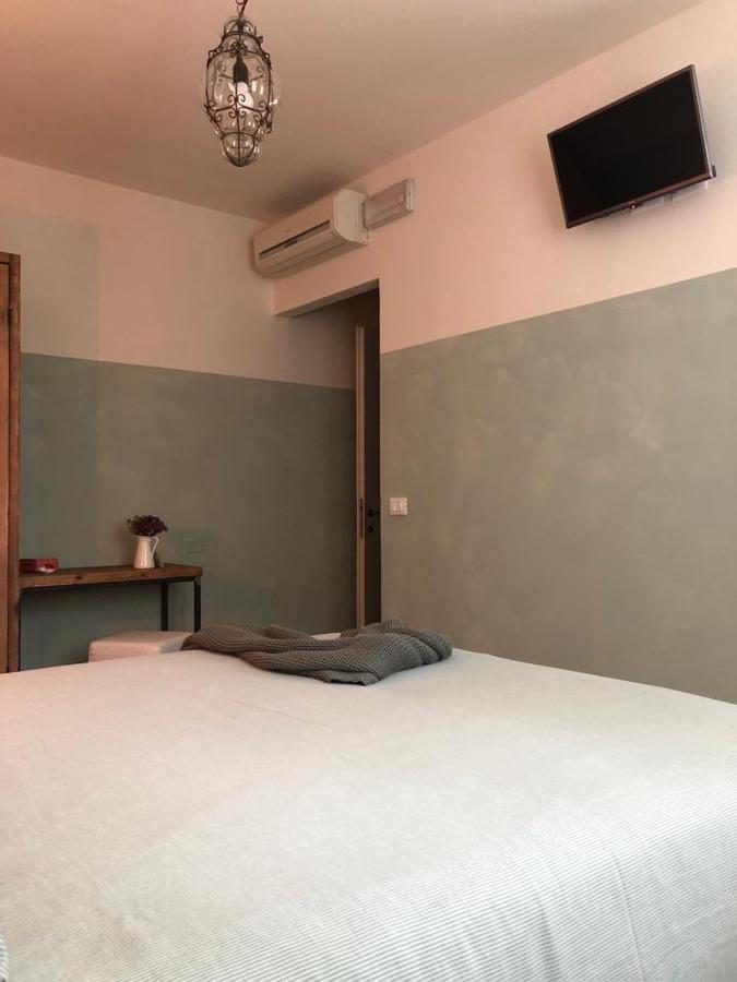 דולו B&B Melloni Street מראה חיצוני תמונה